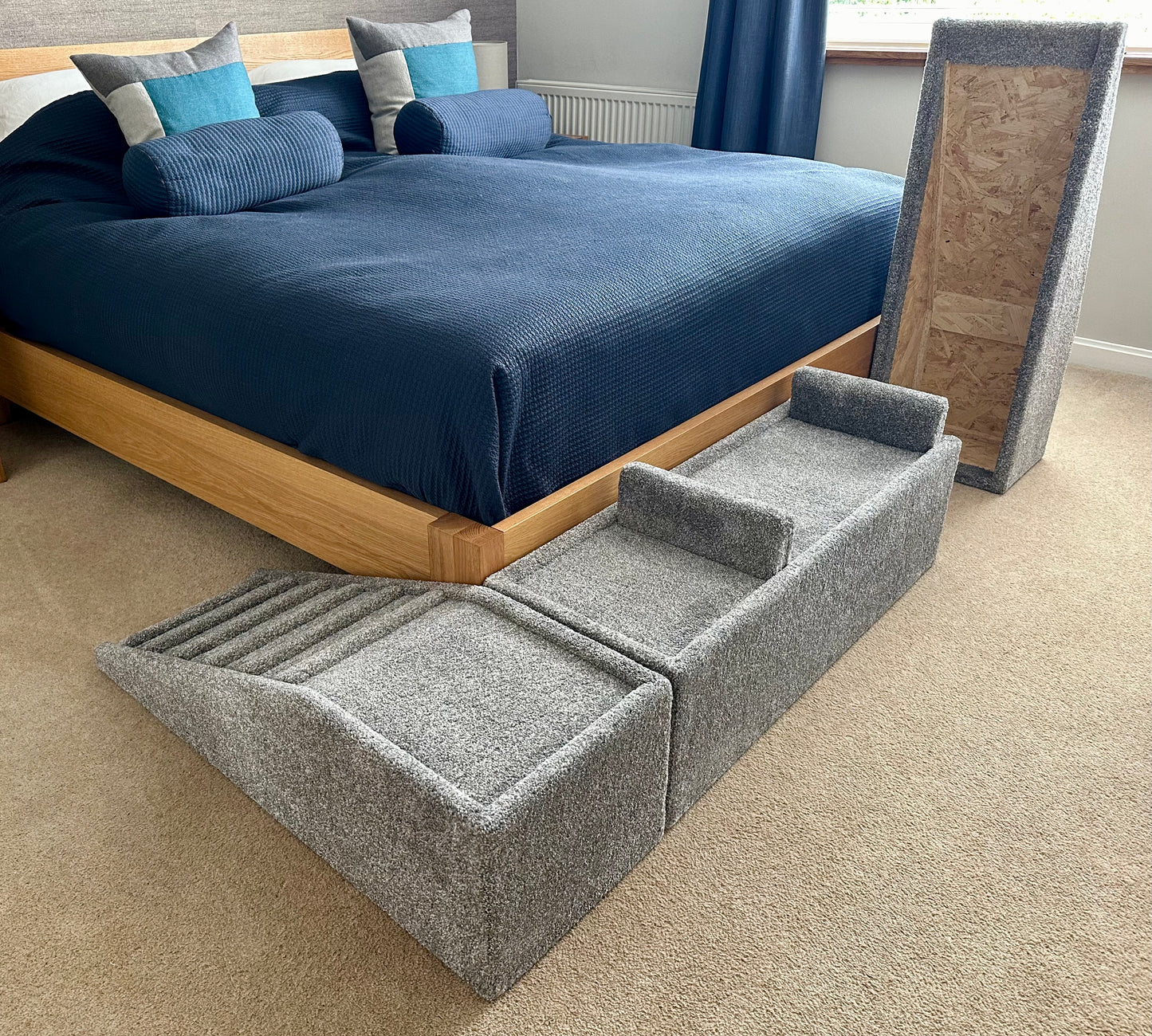 61cm (24") High Carpeted Wood Dog, Cat, Pet Ramp