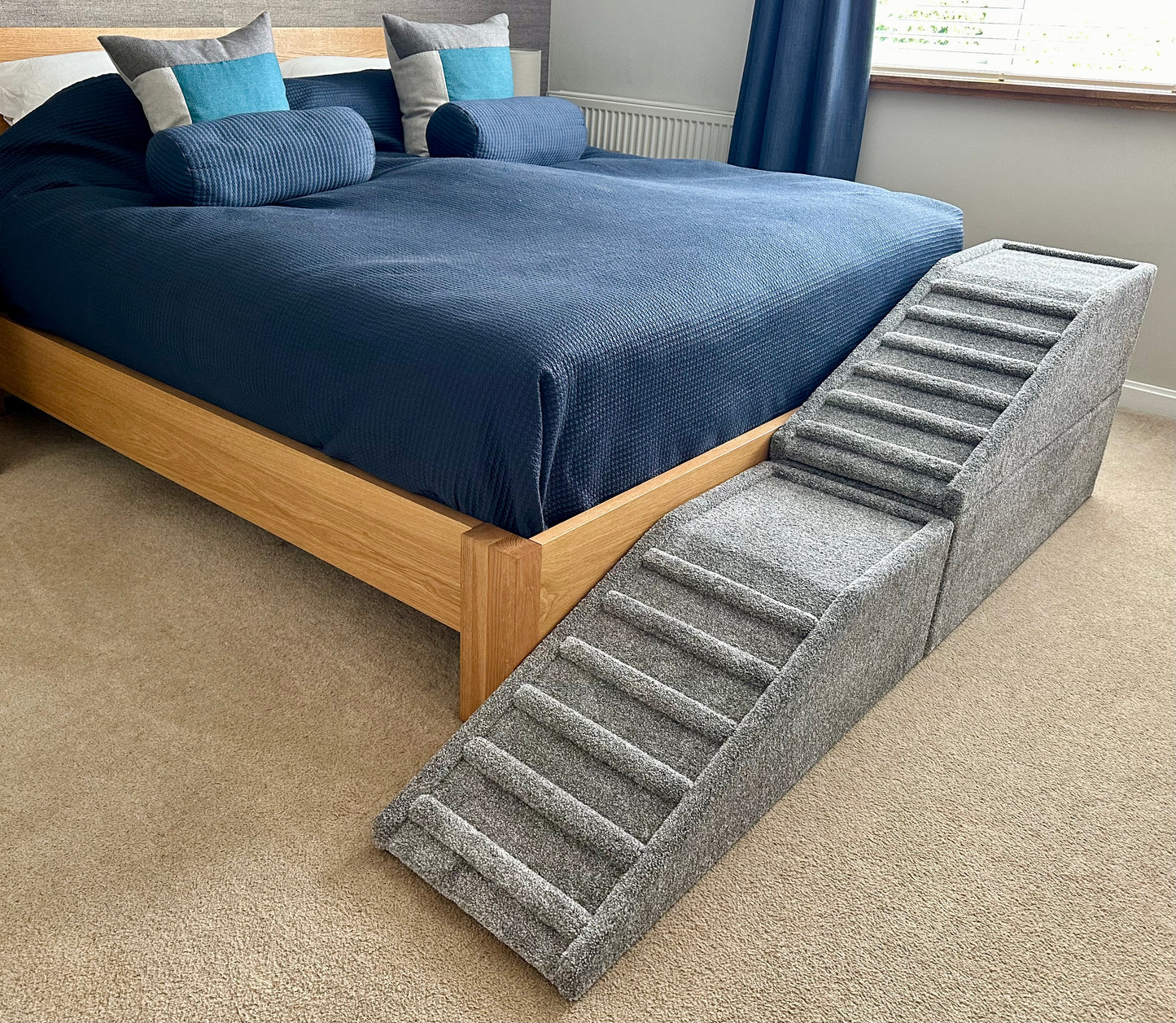 61cm (24") High Carpeted Wood Dog, Cat, Pet Ramp